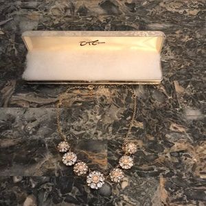 Elegant costume necklace